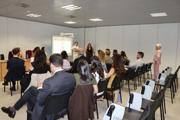 El grupo ADEPSI comparte formación y testimonios con miembros de Fiscalía y de la Judicatura Civil, y Policía Judicial de la provincia de Las Palmas.  