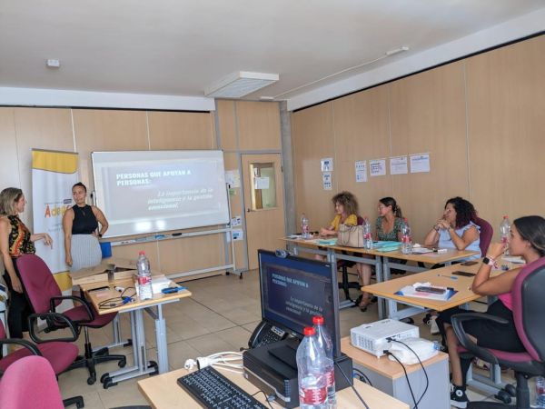 IV Jornada Interna "Competencias, liderazgo compartido, trabajo en equipo e inteligencia emocional"